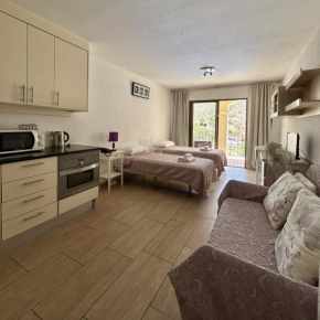 Studio In Castle Harbour With Pool View C009